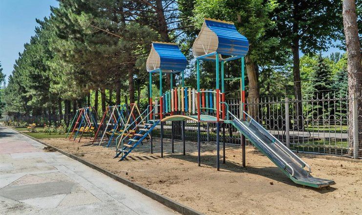 *Санаторий "Родник" г.Анапа